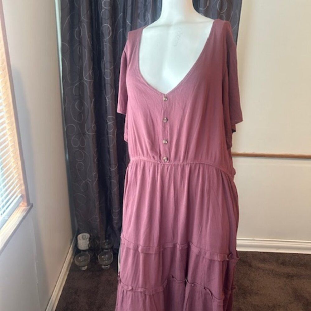 Rue 21 Plum cinched waist V-neck faux button front tiered dress, size 2X